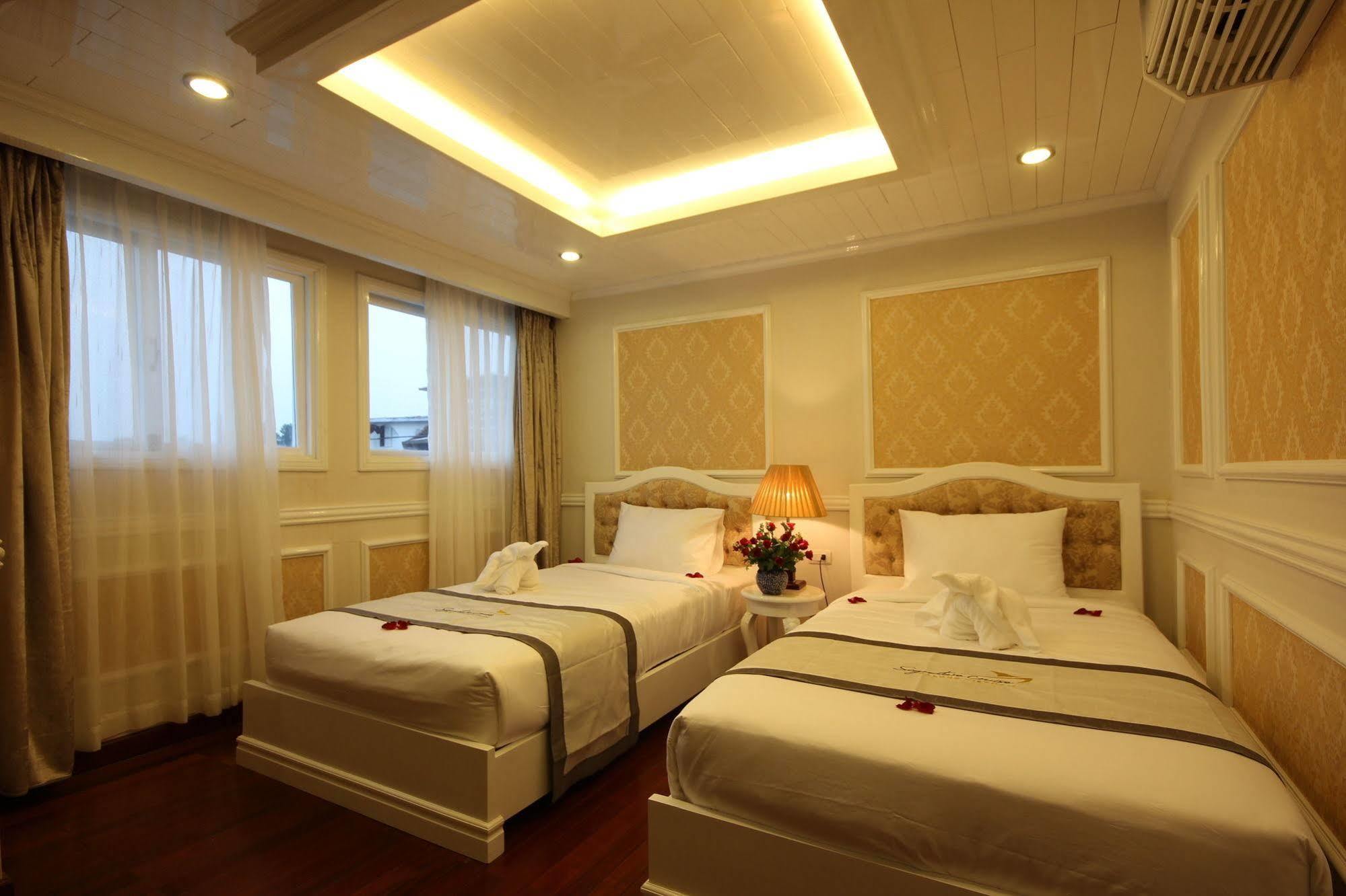 Signature Halong Cruise Ha Long Exterior foto
